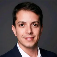 Photo of Vitor M. Rodovalho
